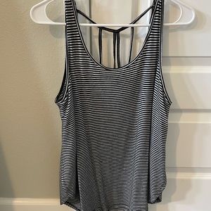 Hollister top size medium